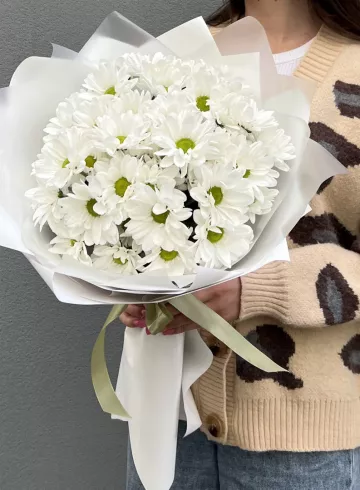 Букет из хризантем &laquo;Нежность ангела&raquo; от интернет-магазина цветов в 