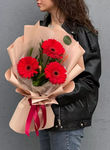 Букет цветов «Леди в красном» от интернет-магазина цветов в 