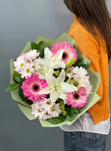 Букет цветов «Вечные ценности» от интернет-магазина цветов в 