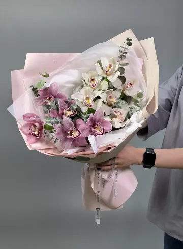 Монобукет &laquo;Горячо&raquo; от интернет-магазина цветов в 