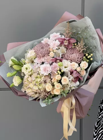 Букет цветов «Изумительный» от интернет-магазина цветов в 