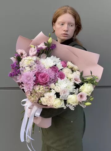 Авторский букет цветов «Впечатляющий» от интернет-магазина цветов в 