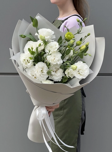 Монобукет «Эустомы в белом» от интернет-магазина цветов в 