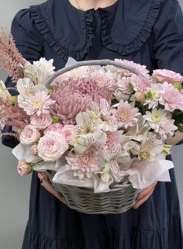 Букет цветов в коробке «Принцесса единорогов» от интернет-магазина цветов в 