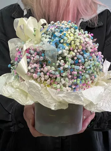 Гипсофила в коробке «Приятно и цветно» от интернет-магазина цветов в 