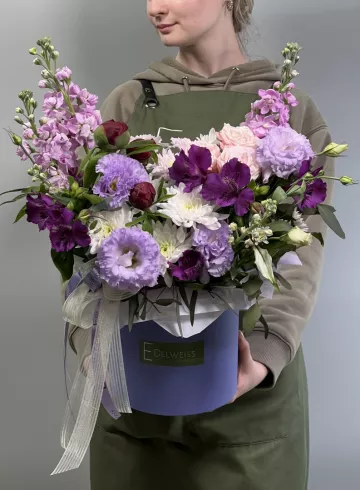 Букет цветов в коробке «Сирин» от интернет-магазина цветов в 