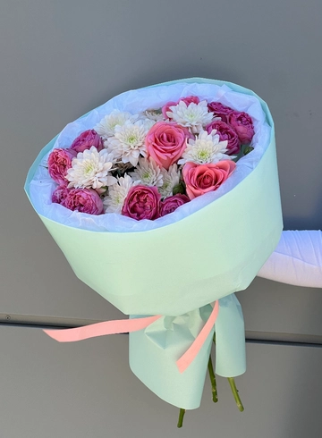 Сборный букет с хризантем «Цветочная поляна»  от интернет-магазина цветов в 