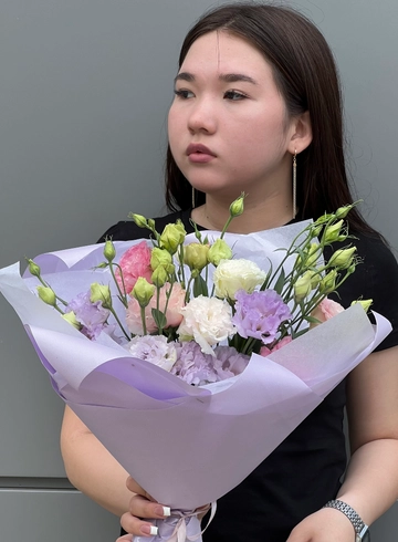 Монобукет &laquo;Элегантные эустомы&raquo;  от интернет-магазина цветов в 