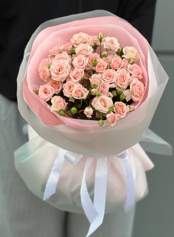 Букет из кустовой розы «Нежная романтика» от интернет-магазина цветов в 