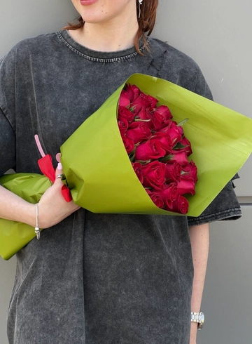 25 кенийских роз «Розовое в зеленом» от интернет-магазина цветов в 