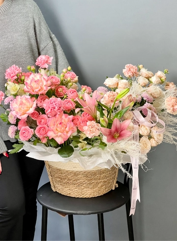 Цветочная композиция «Большая и розовая» от интернет-магазина цветов в 