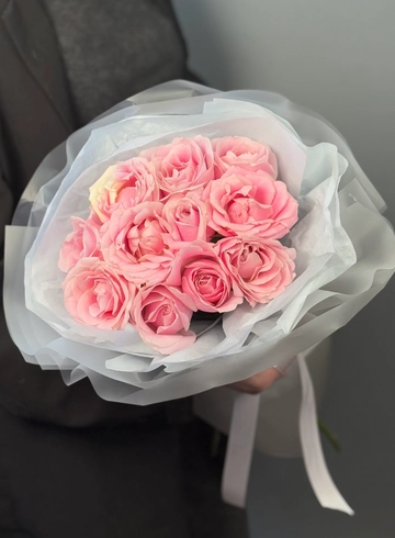 Монобукет из 11 розовых роз от интернет-магазина цветов в 