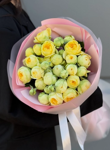 Монобукет из 7 веток пионовидной кустовой розы Пиони Баблс от интернет-магазина цветов в 