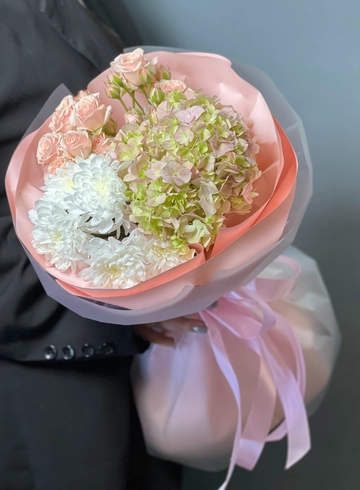 Букет с гортензией «Лес феи» от интернет-магазина цветов в 